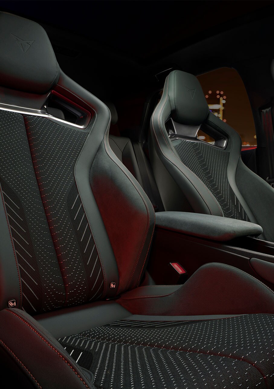 CUPRA Born VZ amb seients CUP Bucket Enceladus Grey