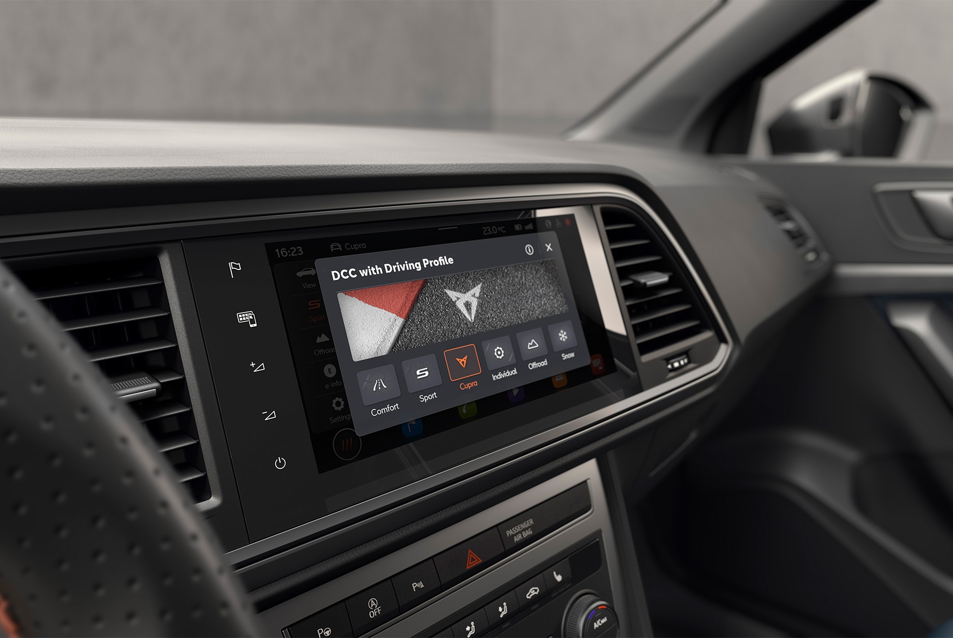 Pantalla del tauler de comandament del CUPRA Ateca mostrant el DCC amb configuracions del perfil de conducció.