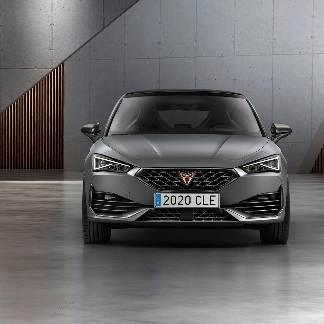 CUPRA León. Vista frontal de l'esportiu compacte