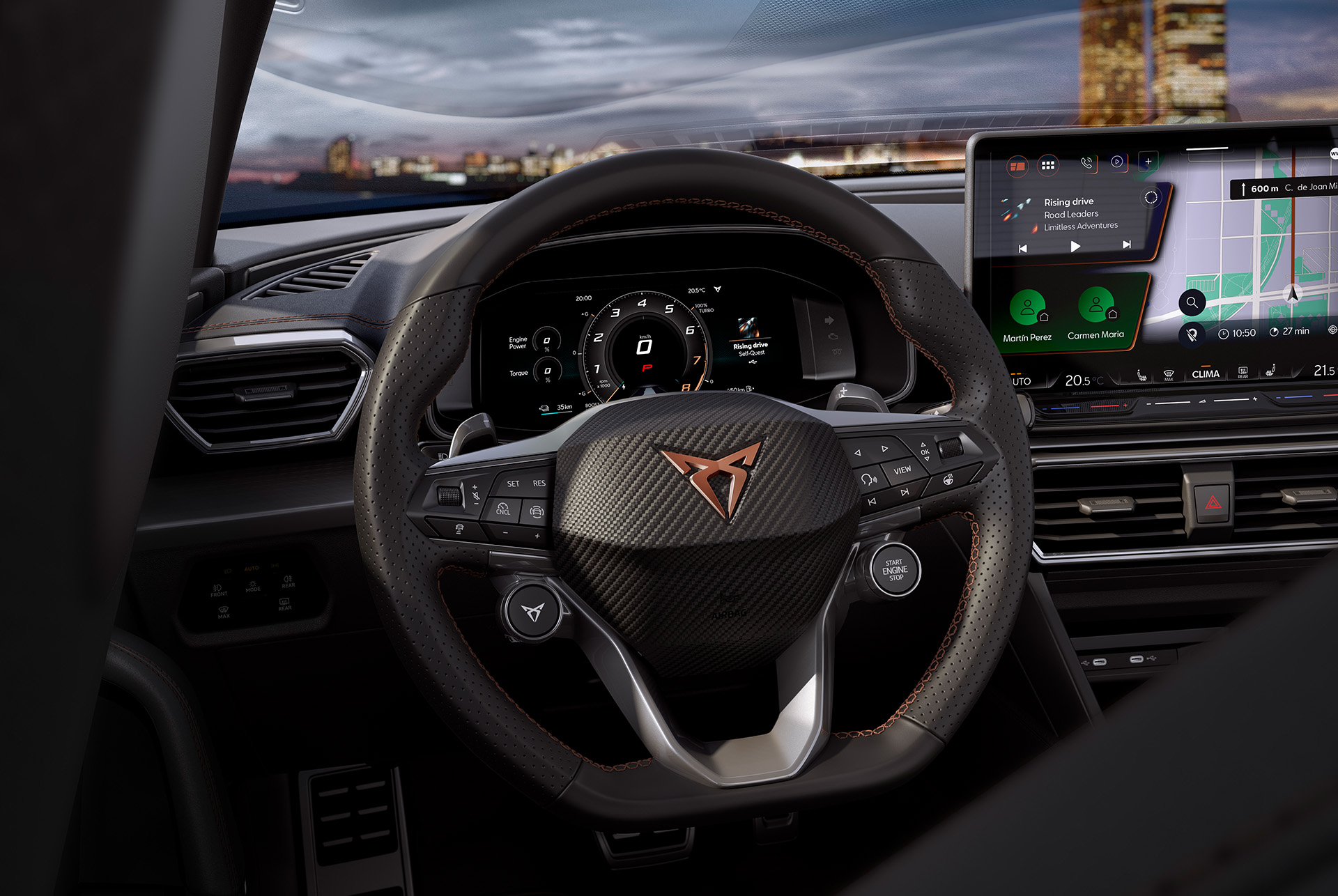Interior del nou Cupra Leon Sporstourer 2025, volant, conductes de ventilació, infotainment, quadre de comandament. 