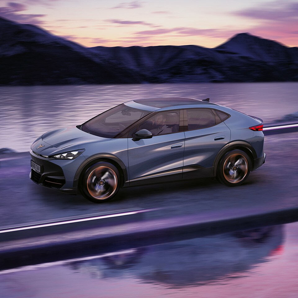 Nou CUPRA Tavascan amb Travel Assist i Control de creuer adaptatiu (ACC)