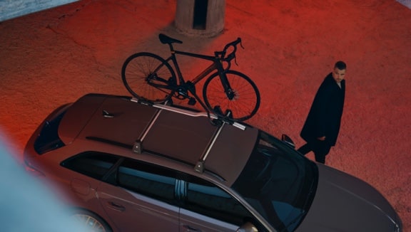 El portabicicletes assegura que la teva bicicleta llisqui de manera segura a la seva posició.